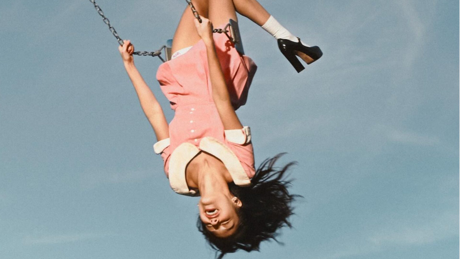 Olivia Rodrigo encuentra belleza en la incertidumbre en You Seem Pretty Sad for a Girl So in Love